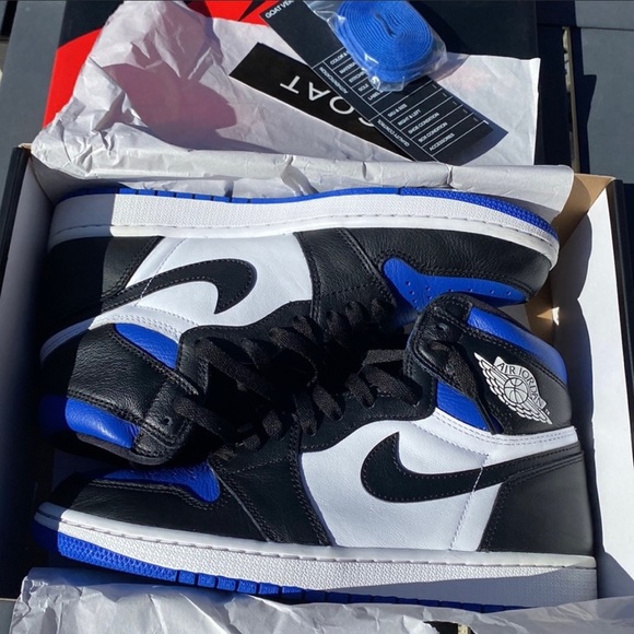 Air Jordan 1 Retro High OG “Royal Toe” - Picture 1 of 2